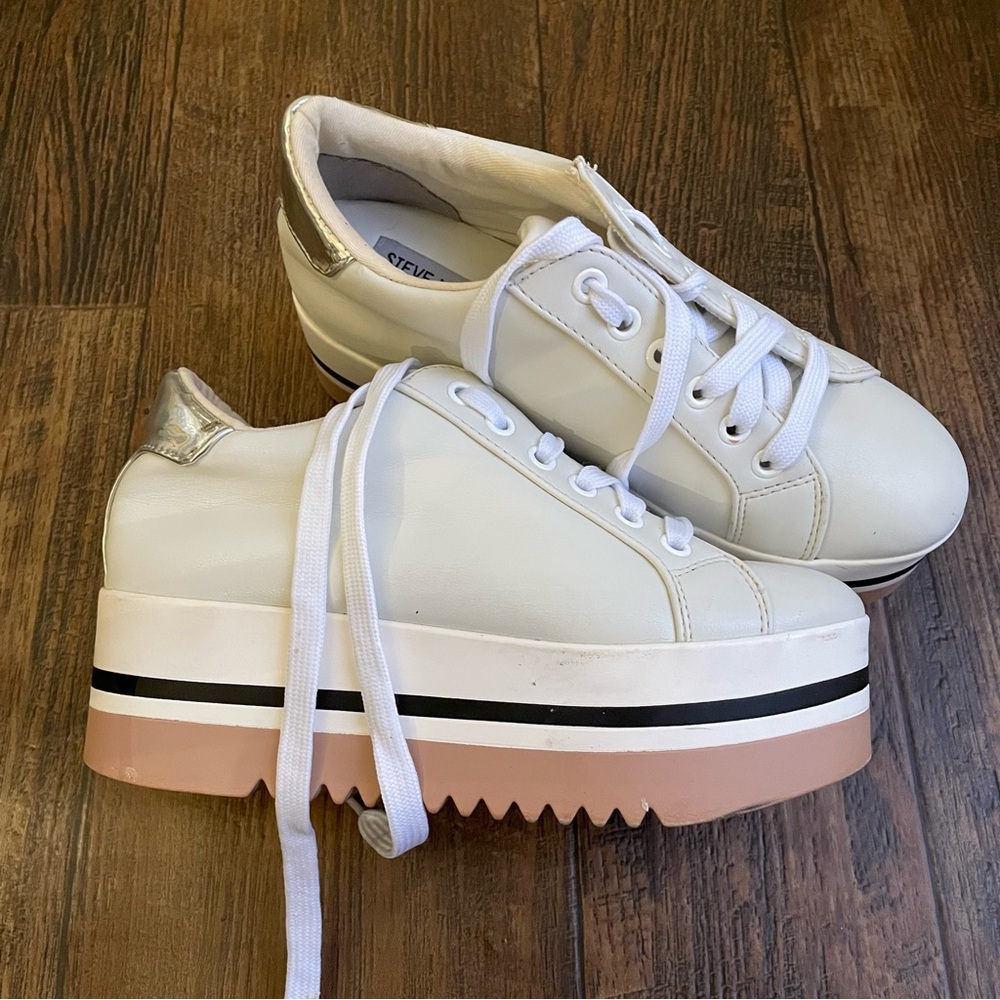 Steve Madden white platform shoes